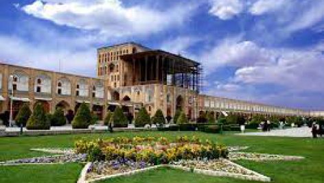 تحقیق در مورد گذری بر مشق های پنهان در كاخ عالی قاپوی اصفهان