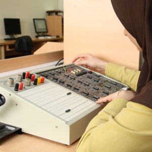 آزمايشگاه مدار منطقي