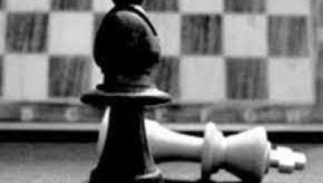 بررسی پارادوکس نظارت و مشروعیت سیاسی