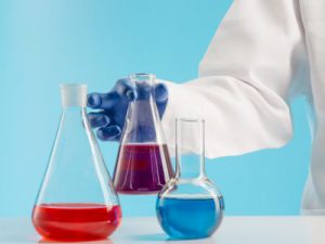 آزمایشات شیمیایی مربوط به اندازهگیری عناصر و ترکیبات موجود در آب