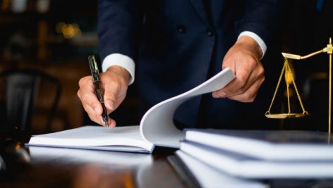 اعتبار تئوريهاي قانون